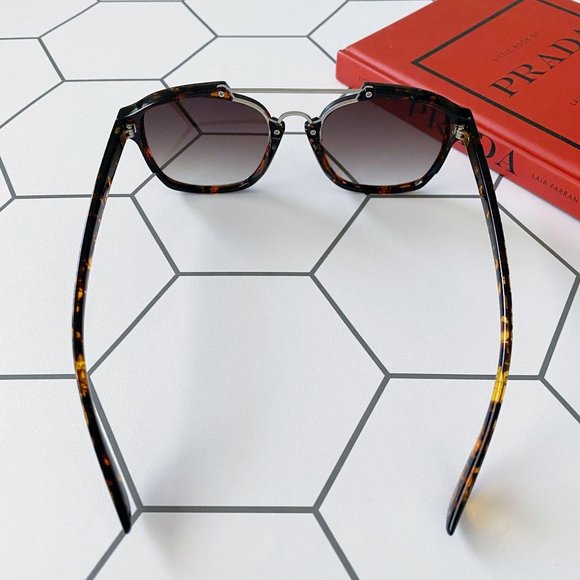 Flat Top Aviator Tortoiseshell Sunglasses - Picture 4 of 6